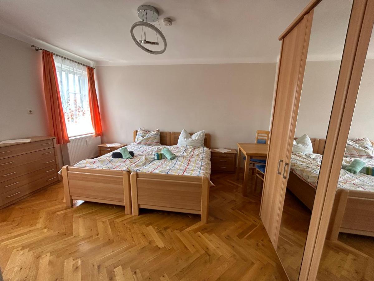 Grosse Ferienwohnung Κλάγκενφουρτ Εξωτερικό φωτογραφία
